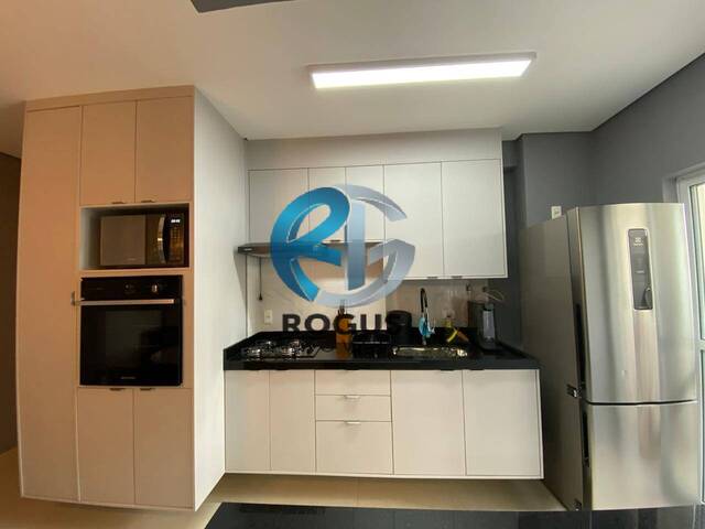 #946 - Apartamento para Locação em Santos - SP
